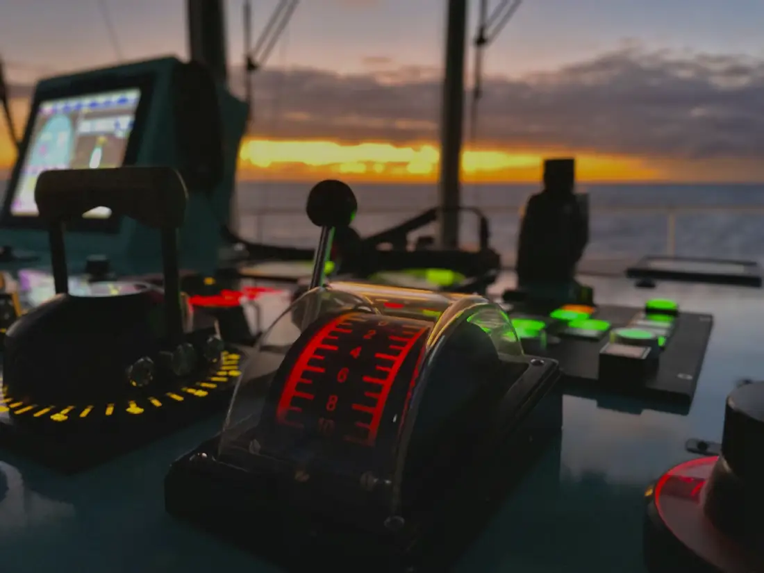 Radio Marine and Navigation